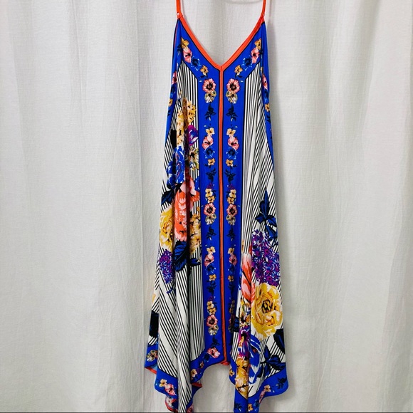 Floral/Striped Print Midi- Dress - Picture 4 of 6